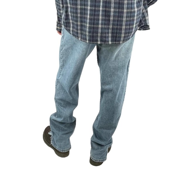 Vintage 90s Levi's 560 Jeans Baggy Fit Light Wash Blue 100% Cotton | 34" x 36" - Picture 8 of 14